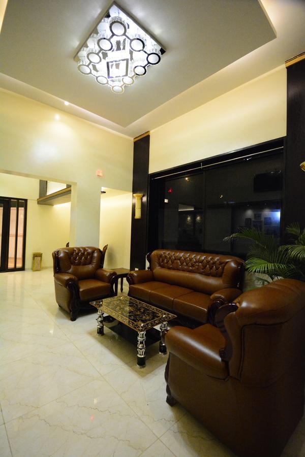 Hotel 24 Seven Nashik Exterior foto