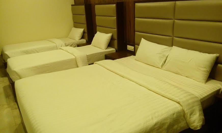 Hotel 24 Seven Nashik Exterior foto